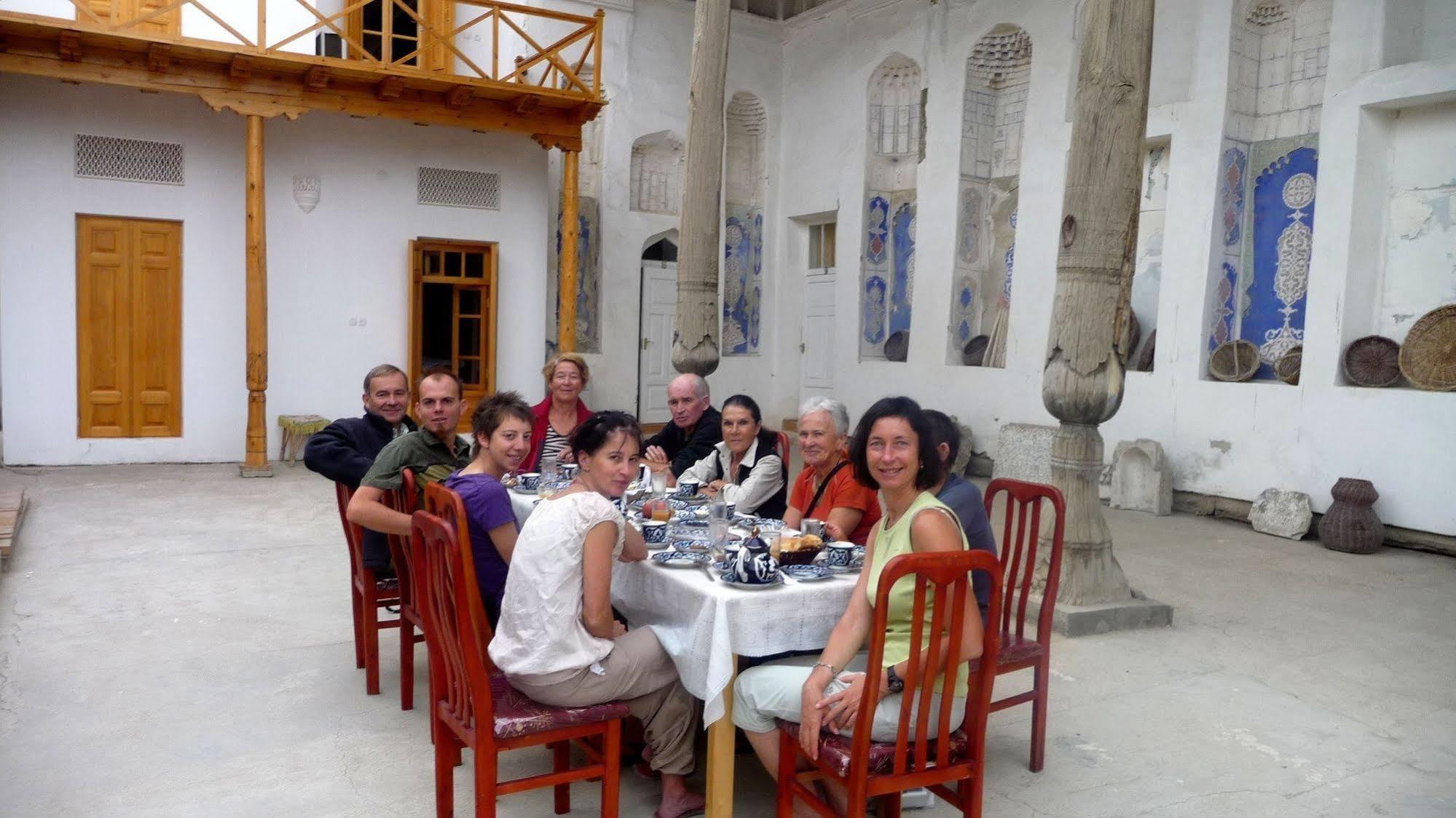 Hovli Poyon Hotel Boukhara Extérieur photo